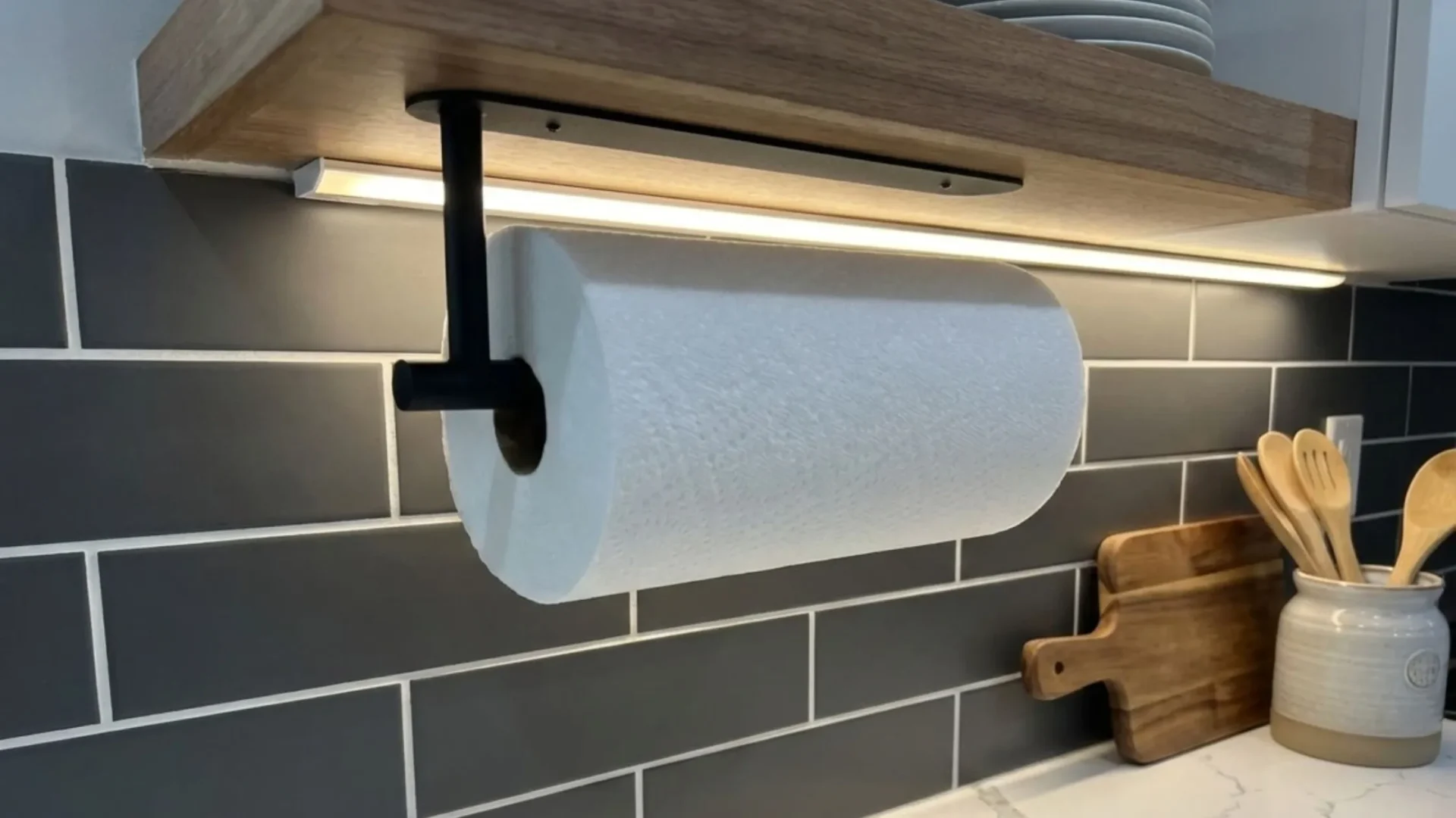 Bollove paper towel holder for kitchen countertop